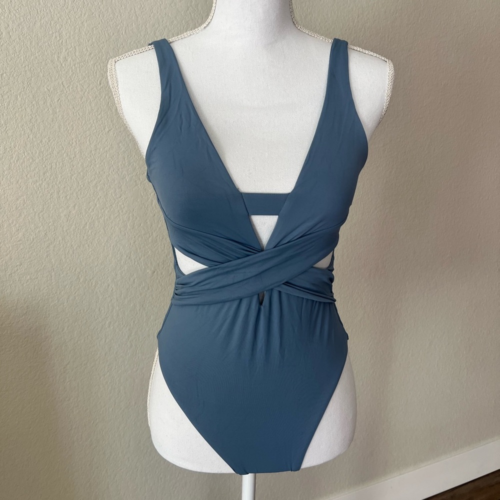 BECCA one piece swimsuit